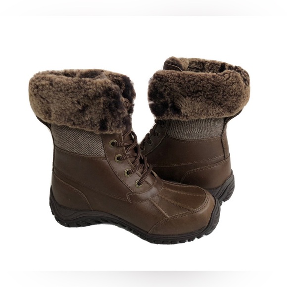 UGG Woman’s Adirondack III - Picture 4 of 5